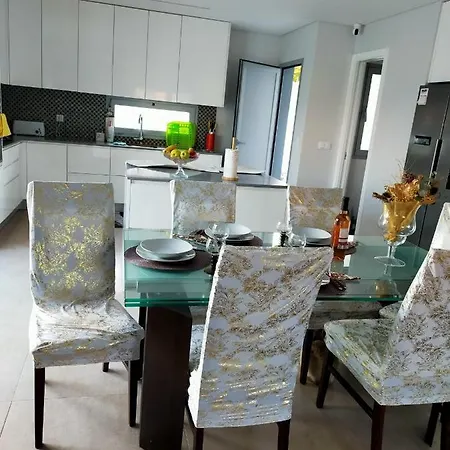 Miranda House * Nazare